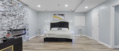 2 Schlafzimmer, BĂŒgeleisen/BĂŒgelbrett, WLAN, BettwĂ€sche