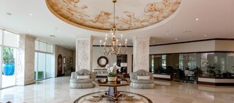 Beautiful Landmark Resort Private 2-bed, 3-bath Villa with pool, hot tub, & gym.