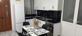 Charming 2-bedroom house with WiFi and AC in Durrës