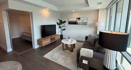 Bright, spotless and Modern 1 Bedroom downtown Halifax.