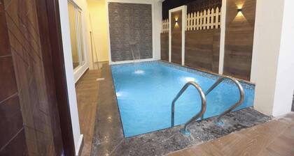 3-bedroom with swimming pool villa in lovely Kanathur with WiFi, AC.