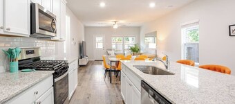 NEW 4BR Retreat with Game Room + 75â TV Near The Woodlands Trails & Shops