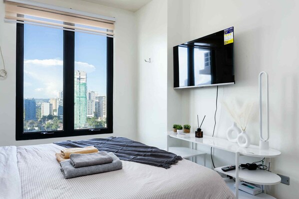 1 bedroom, desk, iron/ironing board, free WiFi