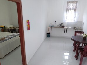1 bedroom, WiFi, bed sheets