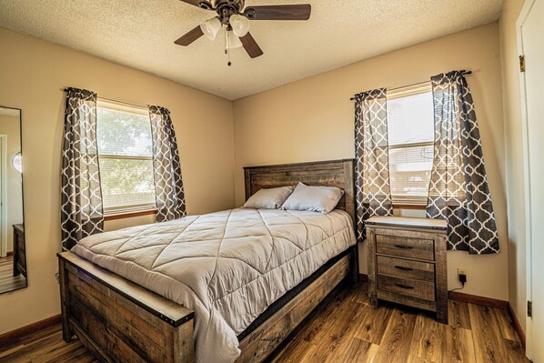 2 bedrooms, free WiFi, bed sheets