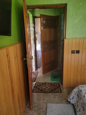 Comfort Penthouse, Balcony, River View | In-room safe, blackout curtains
