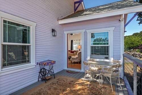 Fragrance free, 1930 2-bdrm Craftsman farmhouse on 3 acres at the edge of town