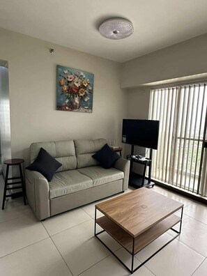 TV - Cozy  place to stay with family and friends (Quezon City)