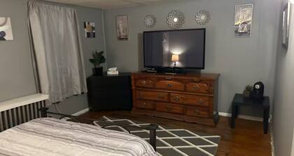 Charming 2-bedroom townhome in Coaldale close to St Lukes Hospital.