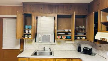 電子レンジ、オーブン、コンロ