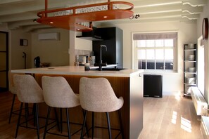 Kühlschrank, Ofen, Herdplatte, Geschirrspüler