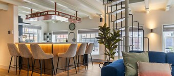 Luxury boutique stay with sauna & jacuzzi on the harbor of Medemblik!