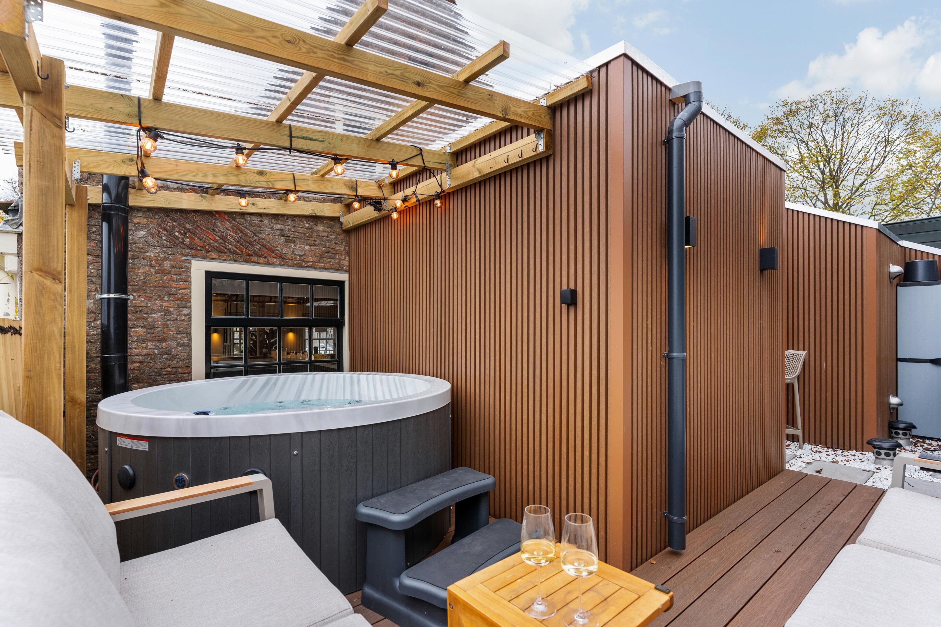 Bain à remous extérieur