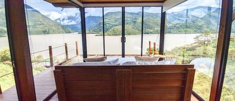 In-room safe, soundproofing, free WiFi