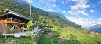 Bees Homestay Sapa & Trekking
