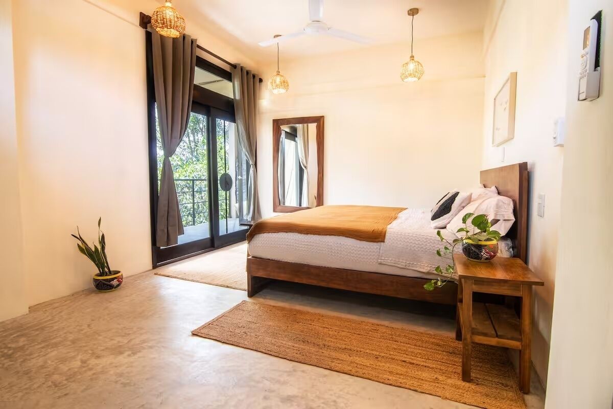 4 多间卧室、熨斗/熨衣板、WiFi、床单