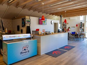 Hus | Lobby