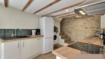 Micro-ondes, four, plaque de cuisson, lave-vaisselle