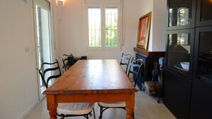 Villa | Dining - Villa in Begur With Pool Near Platja de Pals (Begur)