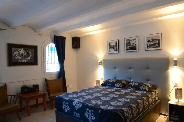 Villa | 3 bedrooms, individually furnished, iron/ironing board