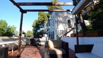 Villa | Terrace/patio