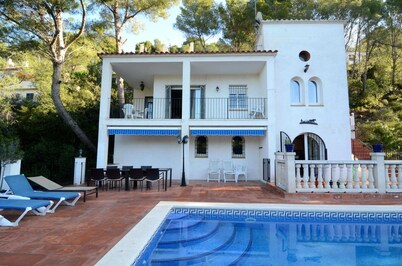 Villa in Begur With Pool Near Platja de Pals
