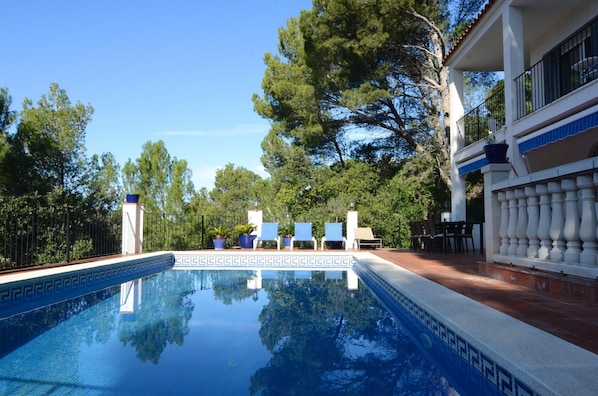 Villa | Pool | Indoor pool, outdoor pool