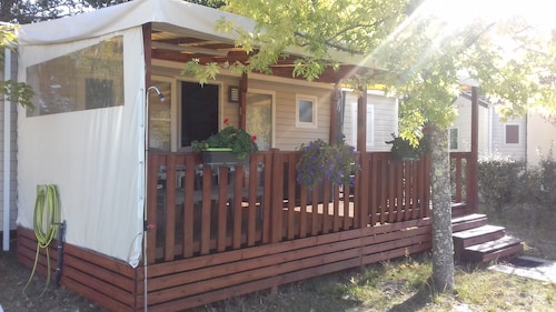 3-bedroom mobile home in front of Lake Biscarosse/Parentis