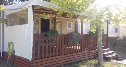 3-bedroom mobile home in front of Lake Biscarosse/Parentis