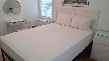1 chambre, bureau, Wi-Fi gratuit, draps fournis
