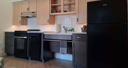 New furnished 1-BR apt w/ patio, 8 mins to UPMC Altoona, 10 mins to PSU Altoona