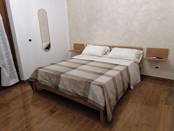 2 bedrooms, WiFi, bed sheets