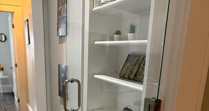 Charming D-Town Halifax 1BRM apartment -Walking distance to HFX Waterfront