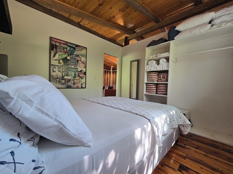 Cozy Cottage W/fire Pit &Waterview, Close To Parlee Beach And Amenities. - Shediac
