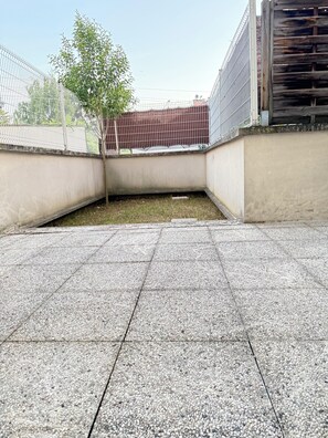 Enceinte de lâhĂ©bergement