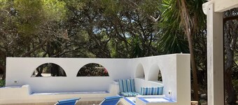 Elegant Villa near the sea
