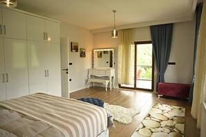 2 bedrooms, iron/ironing board, free WiFi, bed sheets - ÇİFTLİKTE KONAKLAMA VİLLA SAKLI BAHÇE (bolaman)