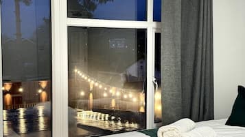 8 soverom, strykejern/-brett, wi-fi og sengetøy