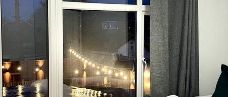 8 habitaciones, tabla de planchar con plancha, wifi y ropa de cama