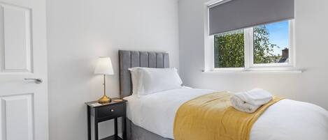 1 chambre, fer et planche à repasser, accès Internet, draps fournis