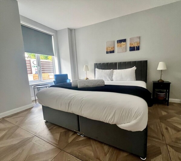 1 makuuhuone, silitysrauta/-lauta, internet, vuodevaatteet