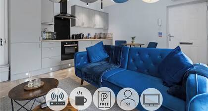 Modern Apartment |King Bed |Free Parking Suite 2