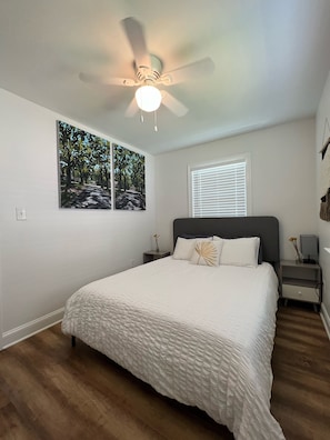 2 bedrooms, WiFi, bed sheets