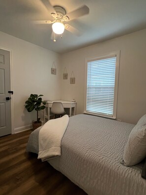 WiFi, bed sheets
