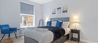 Modern Apartment King Bed| Free Parking| Suite 1