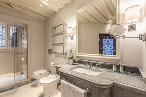 Hair dryer, towels