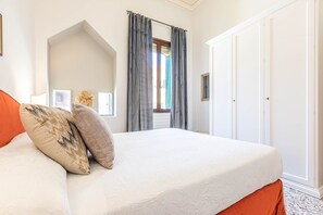 3 chambres, fer et planche à repasser, accès Internet, draps fournis
