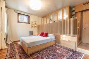3 chambres, fer et planche Ă repasser, accĂšs Internet, draps fournis