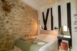 1 bedroom, iron/ironing board, Internet, bed sheets