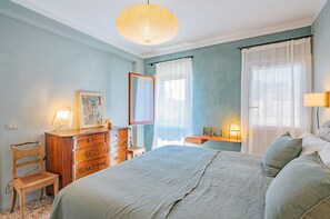 BĂŒgeleisen/BĂŒgelbrett, Internetzugang, BettwĂ€sche